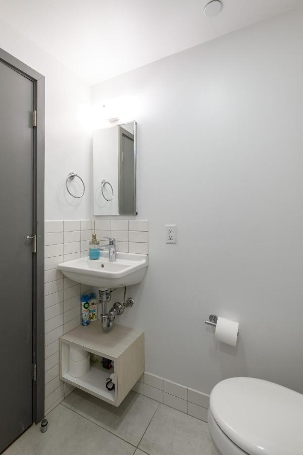 Small Fully Equipped Contemporary Studio Near Mgh Boston Exterior photo